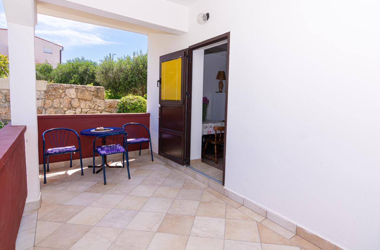 Apartment Plemic Pag Town Exterior photo